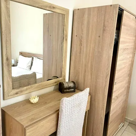 View Διαμέρισμα *