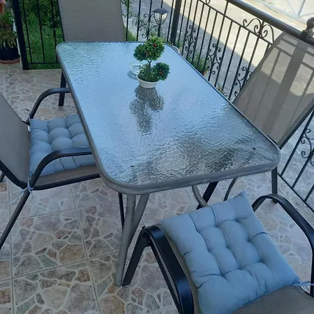 View Διαμέρισμα *